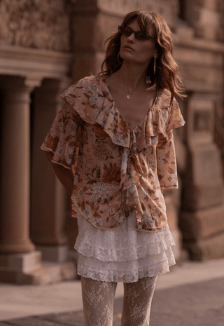stealing-beauty-short-sleeve-blouse